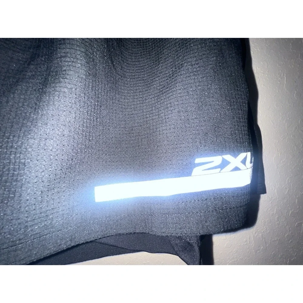 2XU Running Shorts Mens XL Black Back Zip Pocket Reflective Lightweight‎ Jogging